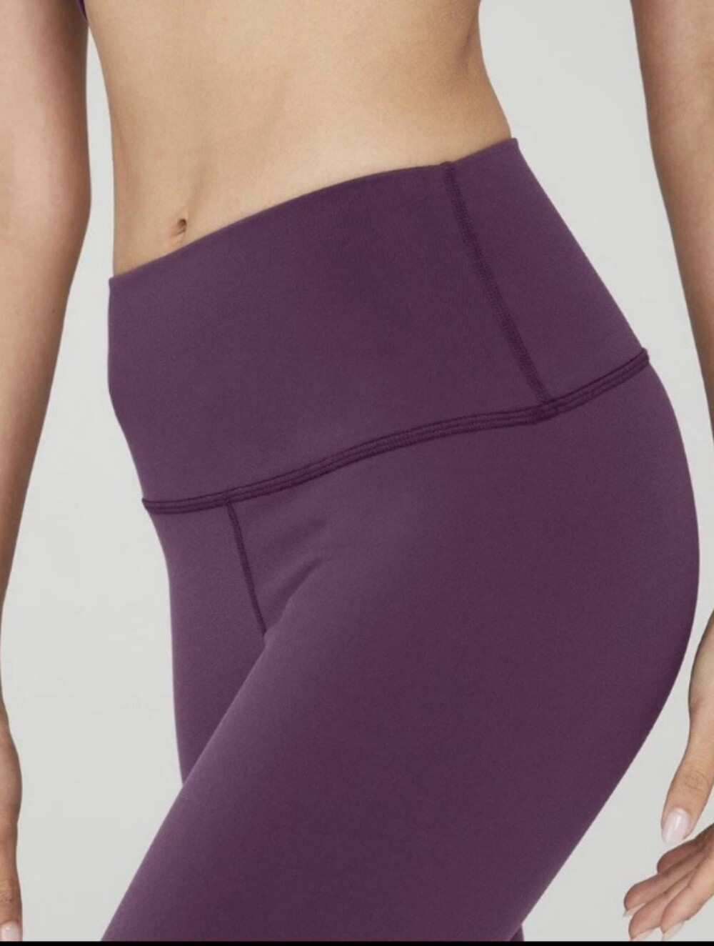 Alo Mid-Rise Leggings in Deep Purple